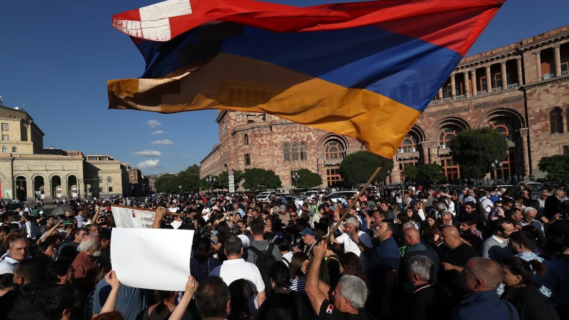 ԱՌԱՆՑ «ԱՌԱՋՆՈՐԴԻ» ԱՂՄՈՒԿՆ ՈՒ ՔԱՈՍՆ ԶԳԱԼԻՈՐԵՆ ԵՎ ԻՆՔՆԱԲԵՐԱԲԱՐ ՄԱՐԵՑԻՆ